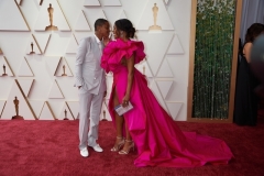 Jessica Betts and Niecy Nash arrive on the red carpet of the 94th Oscars® at the Dolby Theatre at Ovation Hollywood in Los Angeles, CA, on Sunday, March 27, 2022.