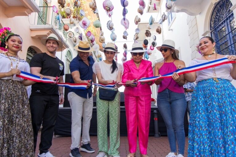 Alcaldía de Panamá inaugura la «Calle de los Sombreros» en el Casco Antiguo