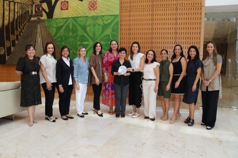 APLAFA Recibe el Primer Premio del Fondo de Desarrollo Sello CAPADESO