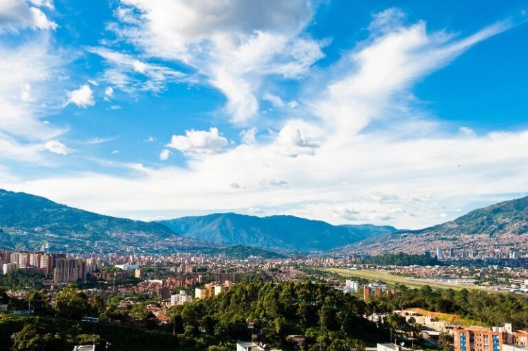 El Greater Medellín Convention & Visitors Bureau único Bureau de Colombia en recibir la acreditación DMAP de Destinations International