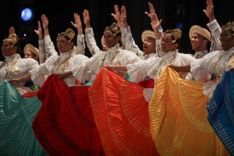 Panamá celebra el “Día Mundial del Folklore” con homenaje a Dora Pérez de Zárate y actividades culturales
